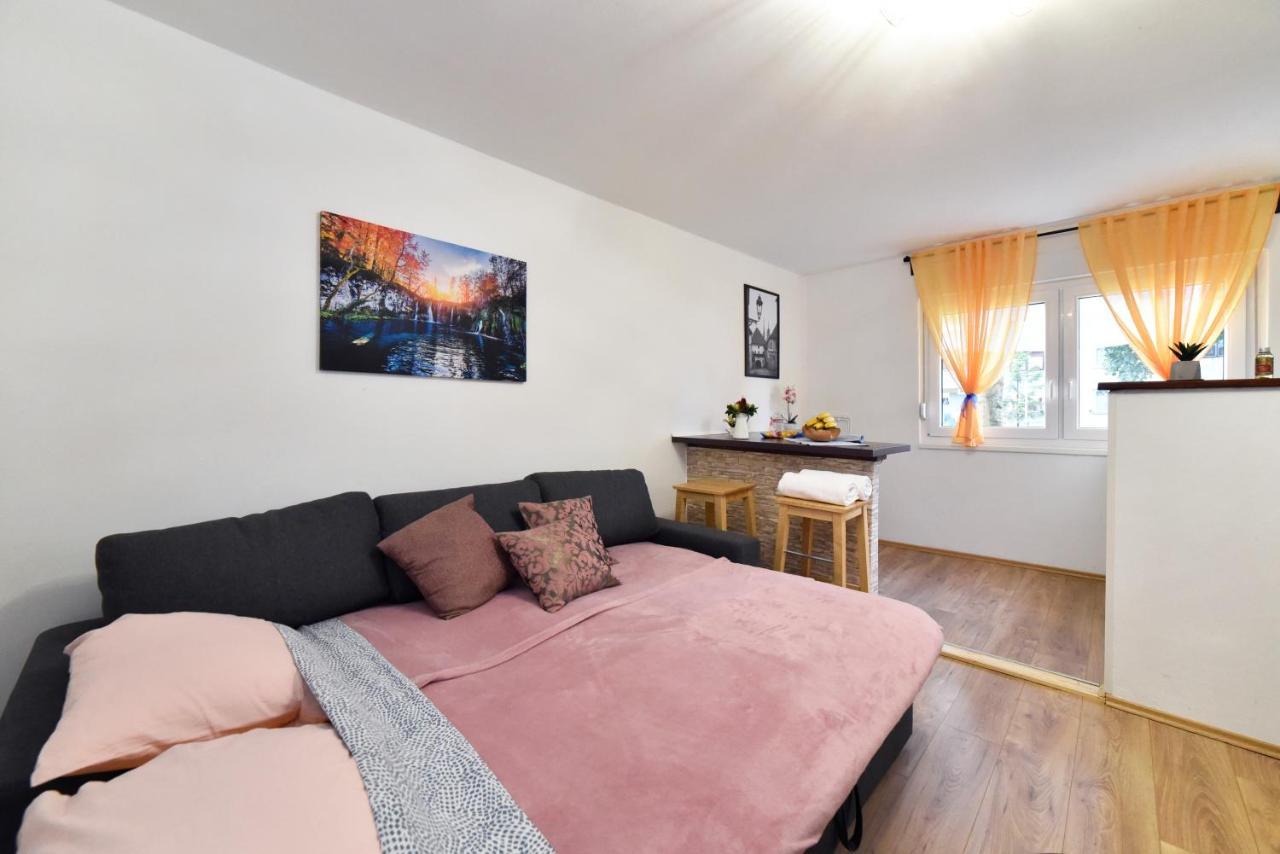 Studio Apartment Aneta Zagreb Exterior photo